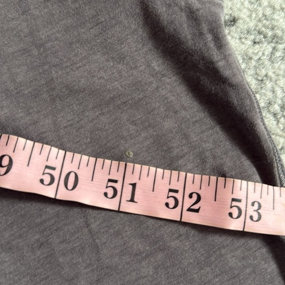 Lululemon Tee - Picture 9 of 9